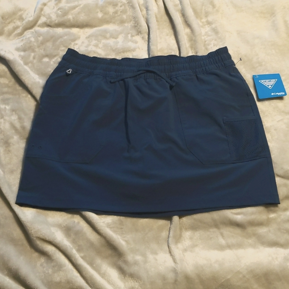 NWT Columbia Skort (Jupe Short) size Medium